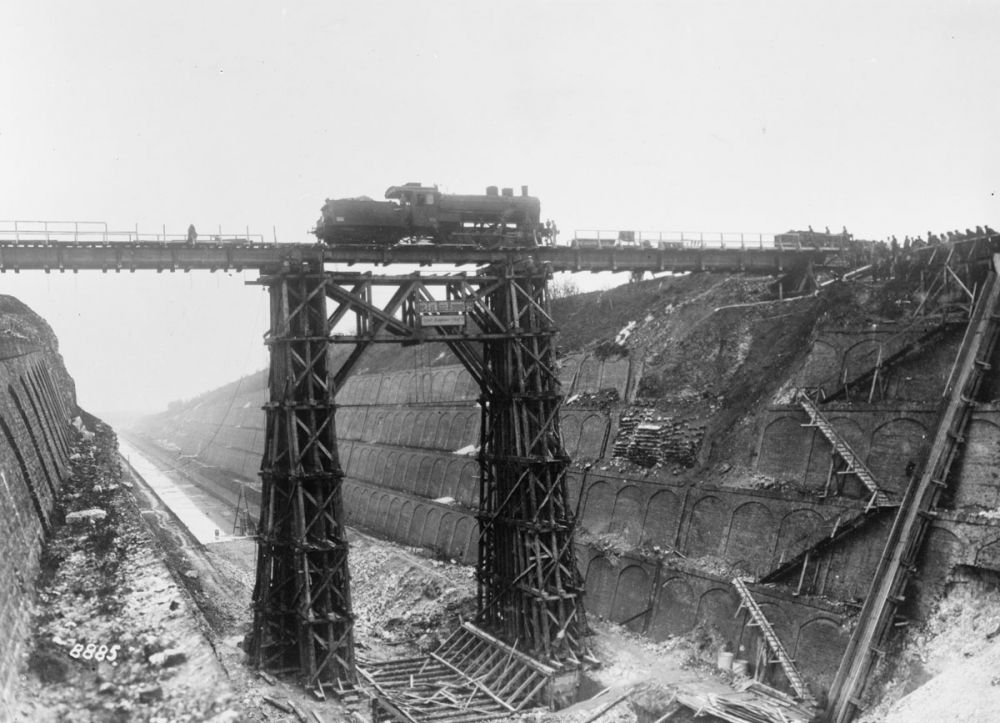 A locomotive crosses a German-built bridge between Hermies and Havrincourt.